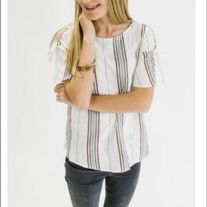 [FIRM] Hayden White Tribal Print Short Sleeve Top